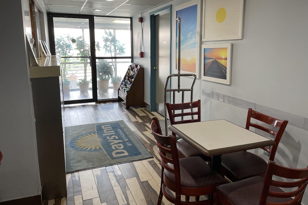 Days Inn by Wyndham Jersey City / NYC Area 28/41