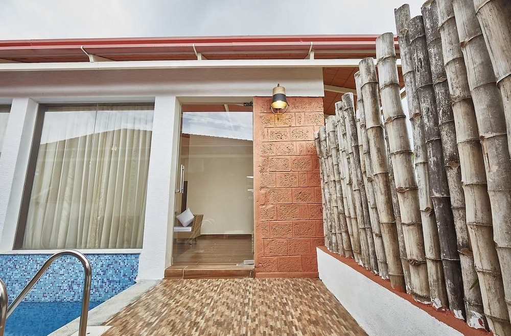 Sixth Element Luxury Resort 11/50