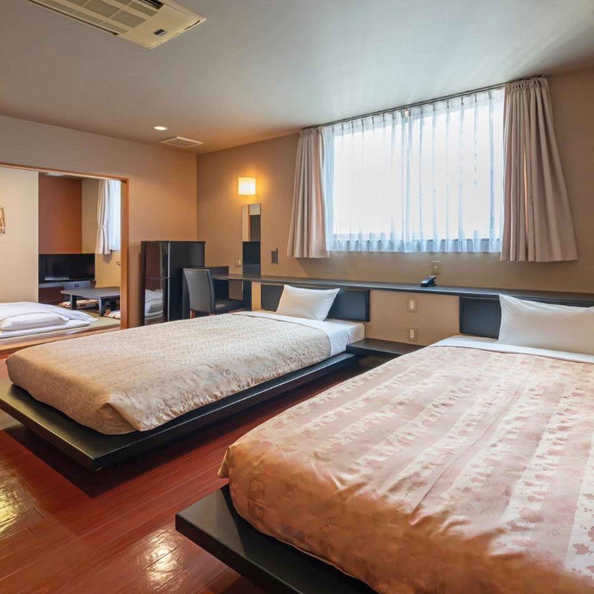 Quintessa Hotel Fukuoka Watanabedori Comic&Books 18/50