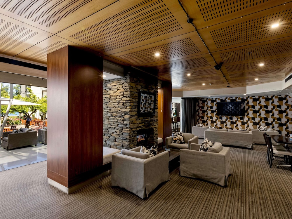 NOVOTEL QUEENSTOWN LAKESIDE 20/50