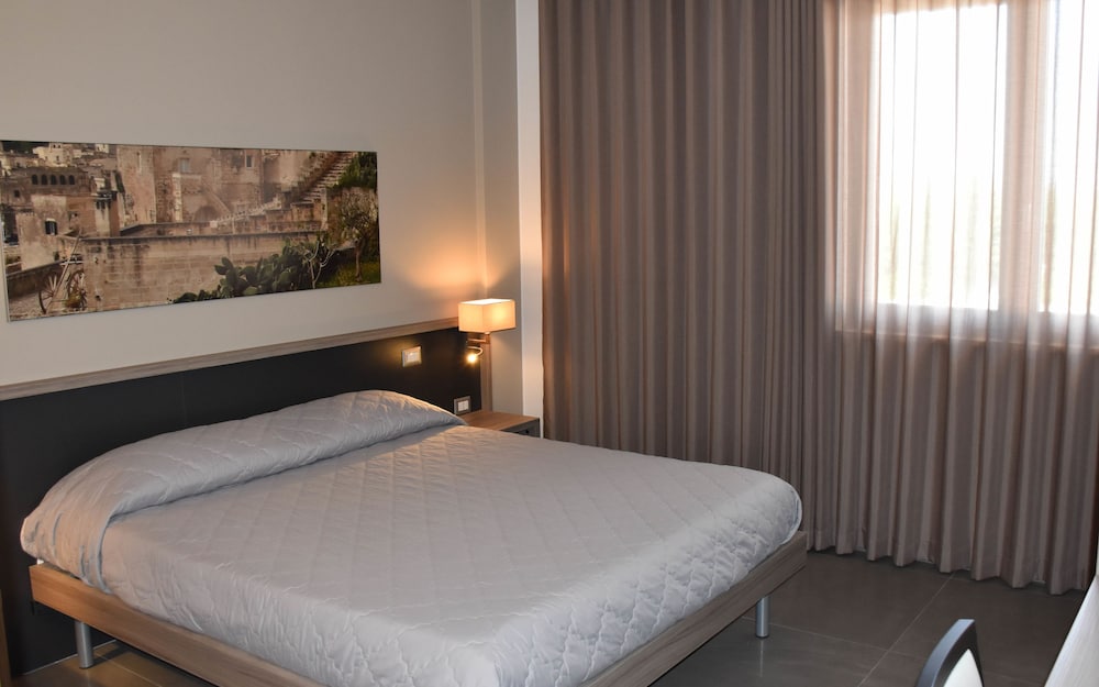 DELUXE, DOUBLE BED, WITH VIEW