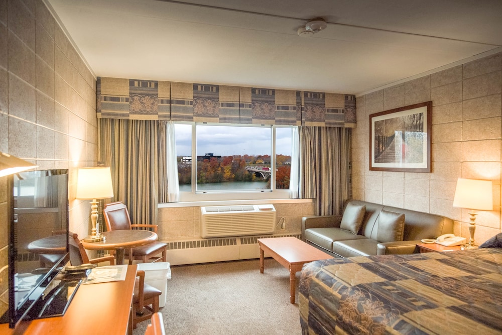 Capri Inn 37/54