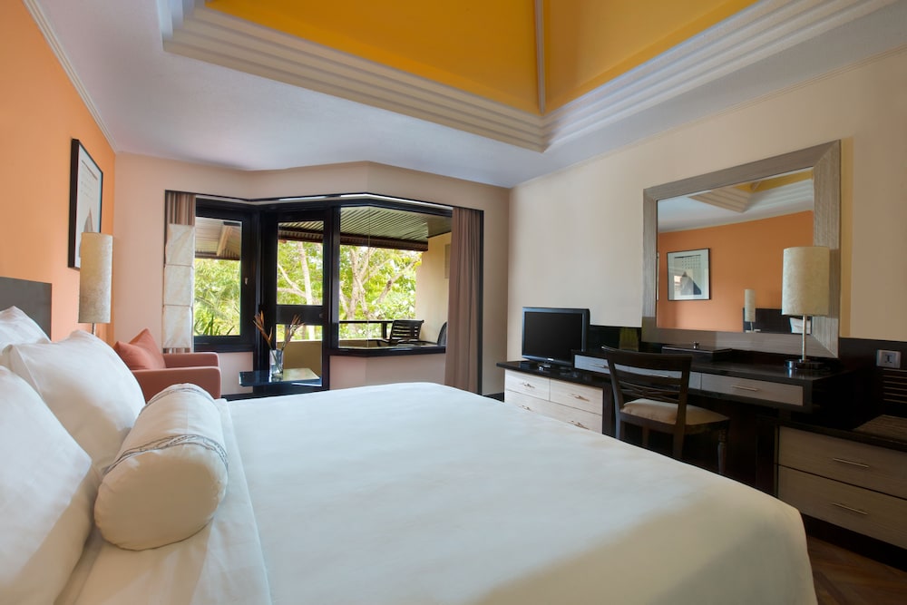 The Royal Beach Seminyak Bali Mgallery Collection 11/49