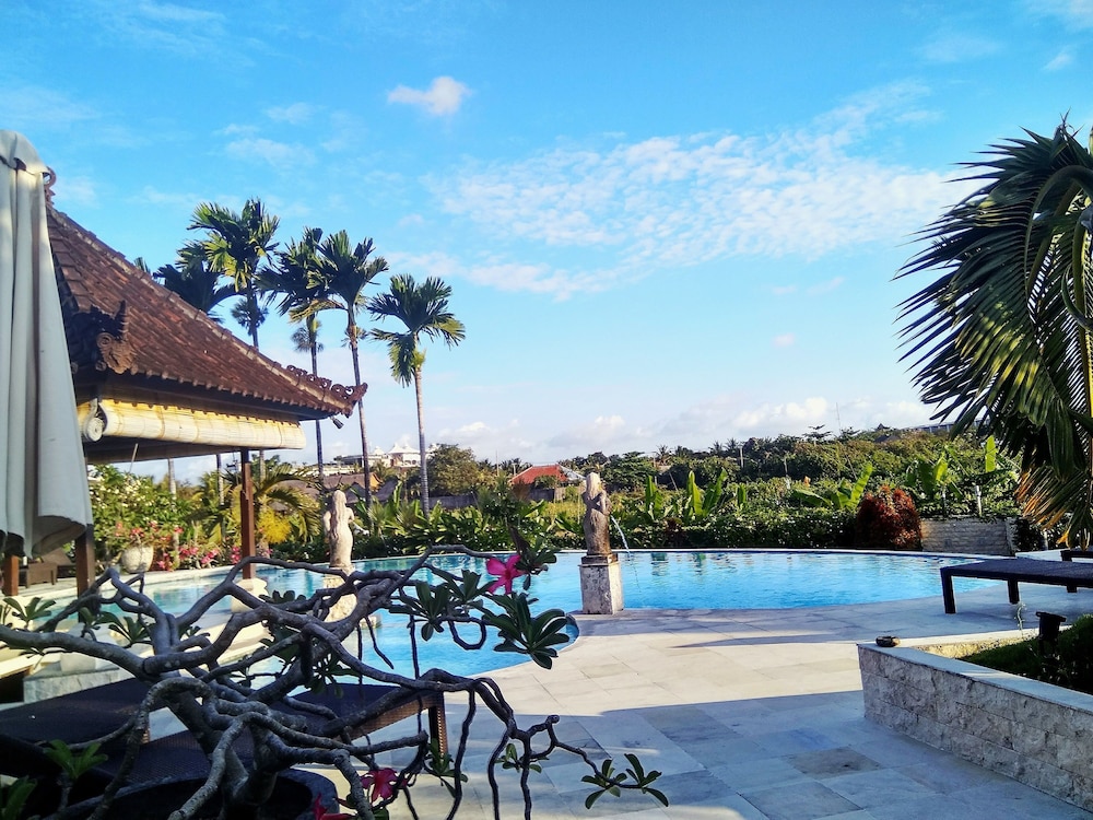 Nipuri Hotel 61/71