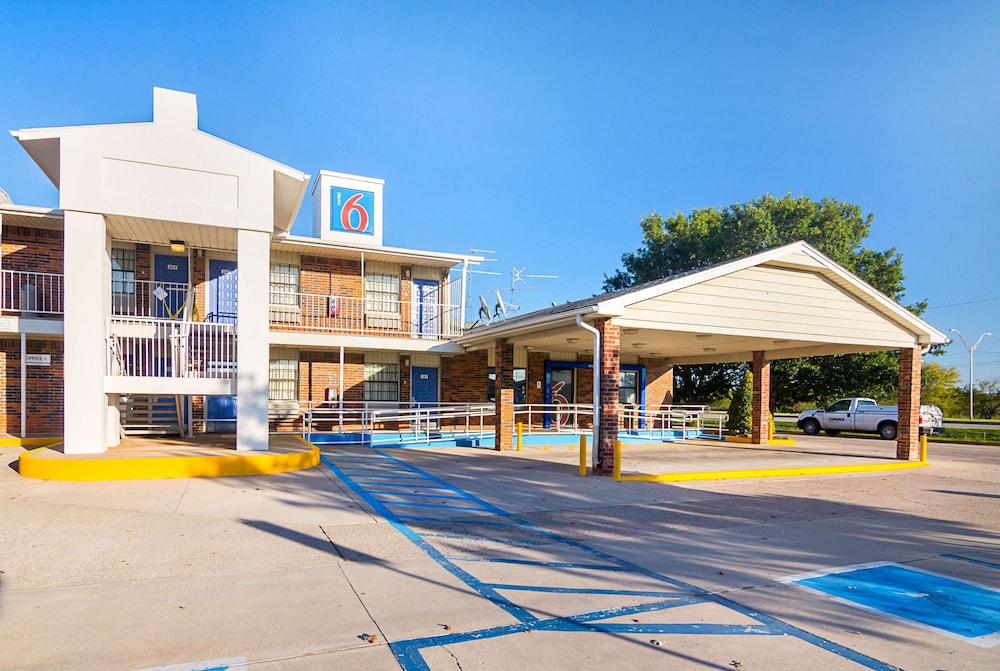 Motel6 Lawton, OK 43/46