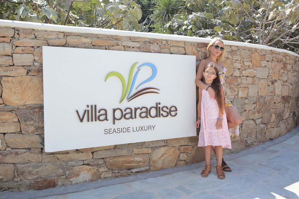 Villa Paradise 4/50