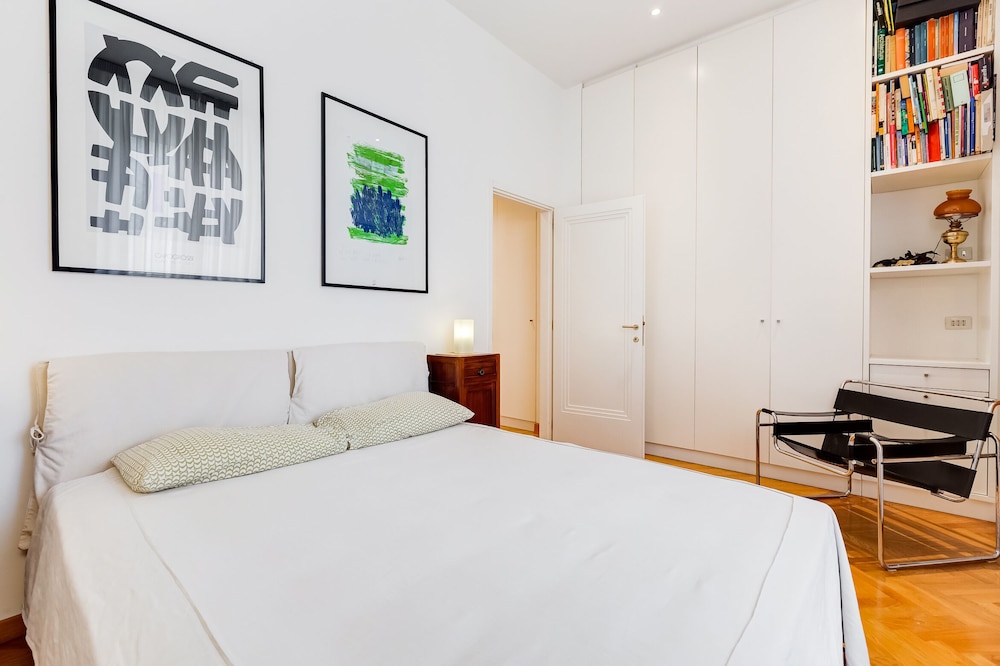 Colosseum Terrace Apartment 7/50