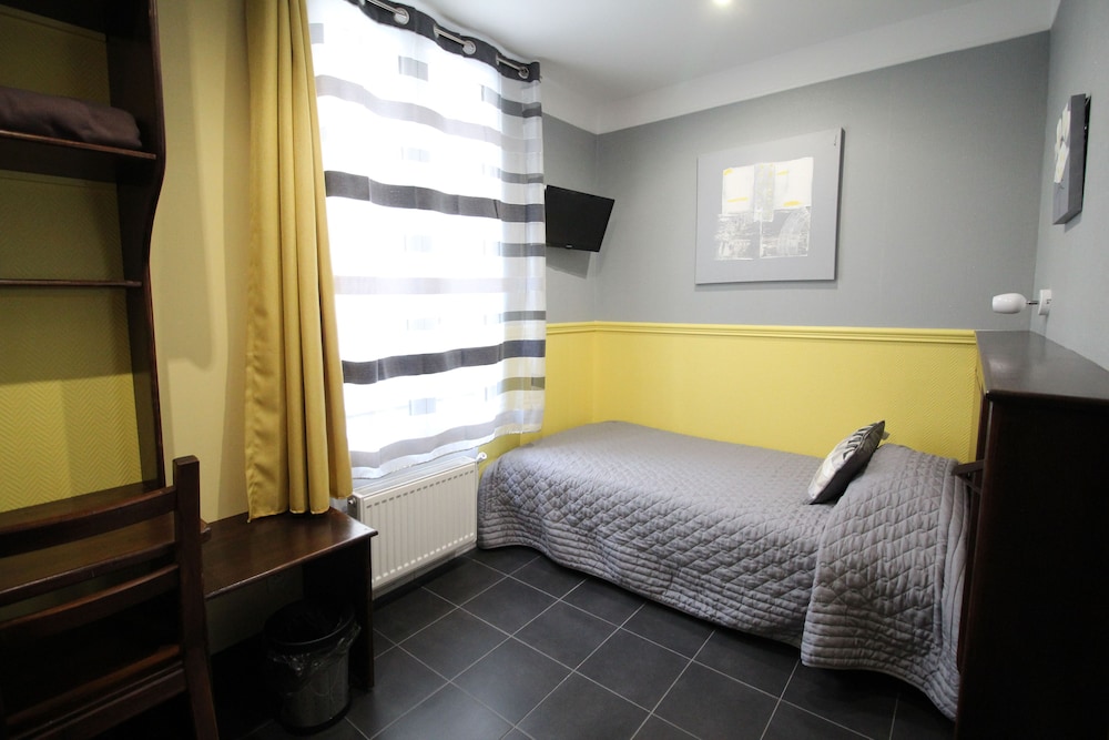 Hotel des Pyrenees 19/50