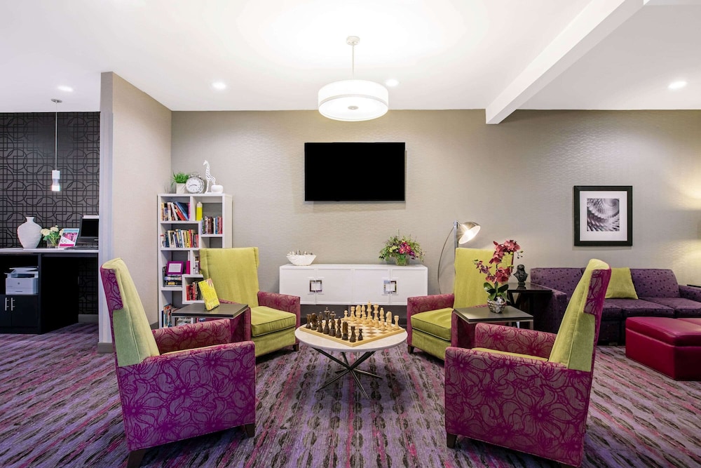 La Quinta Inn & Suites by Wyndham Kearney 33/45