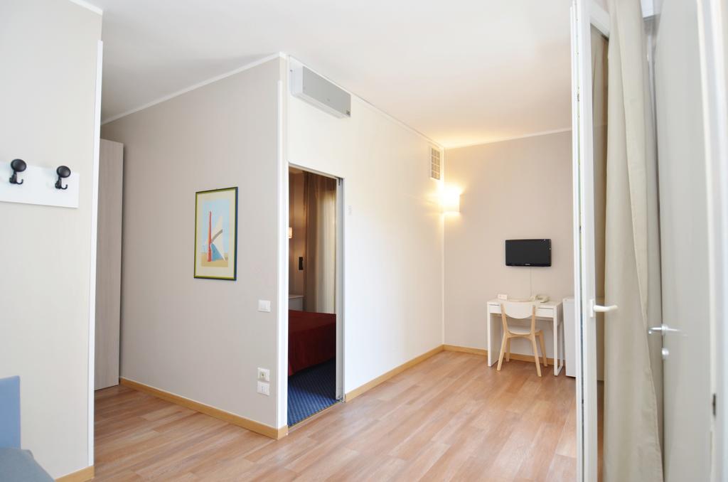 Ute Hotel 32/40
