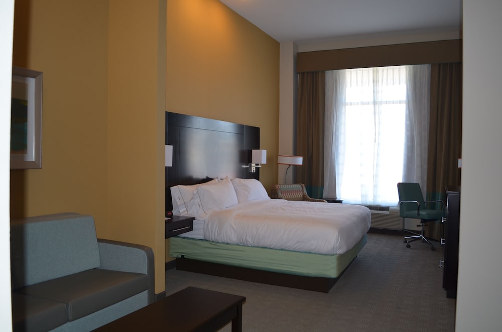 Holiday Inn Express And Suites Austin South 20/67