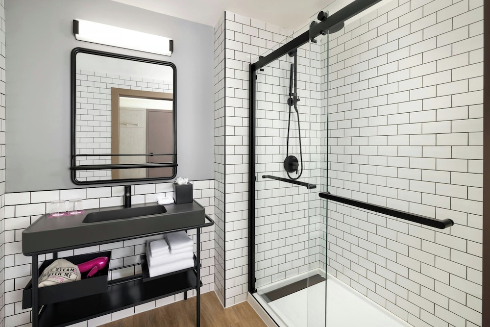 Moxy Allentown Downtown 41/42