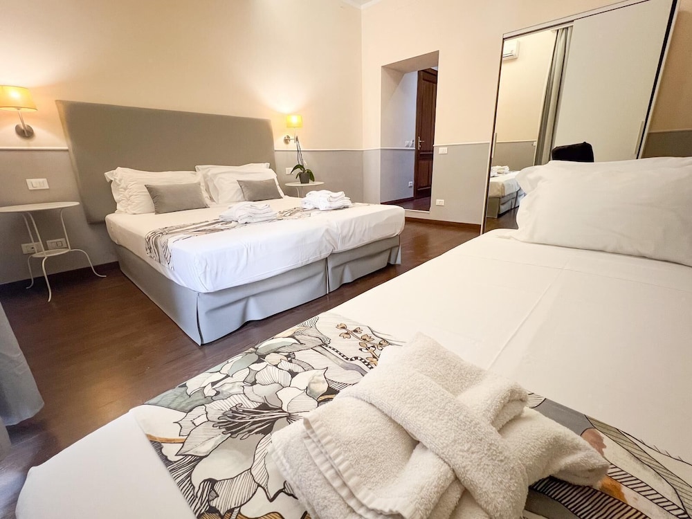 Caesar Place 10/40