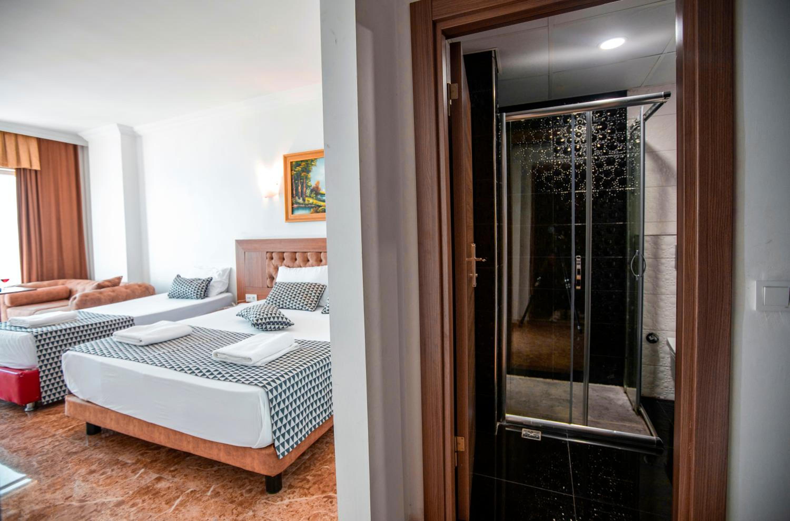 Standard, Triple, Side Sea View