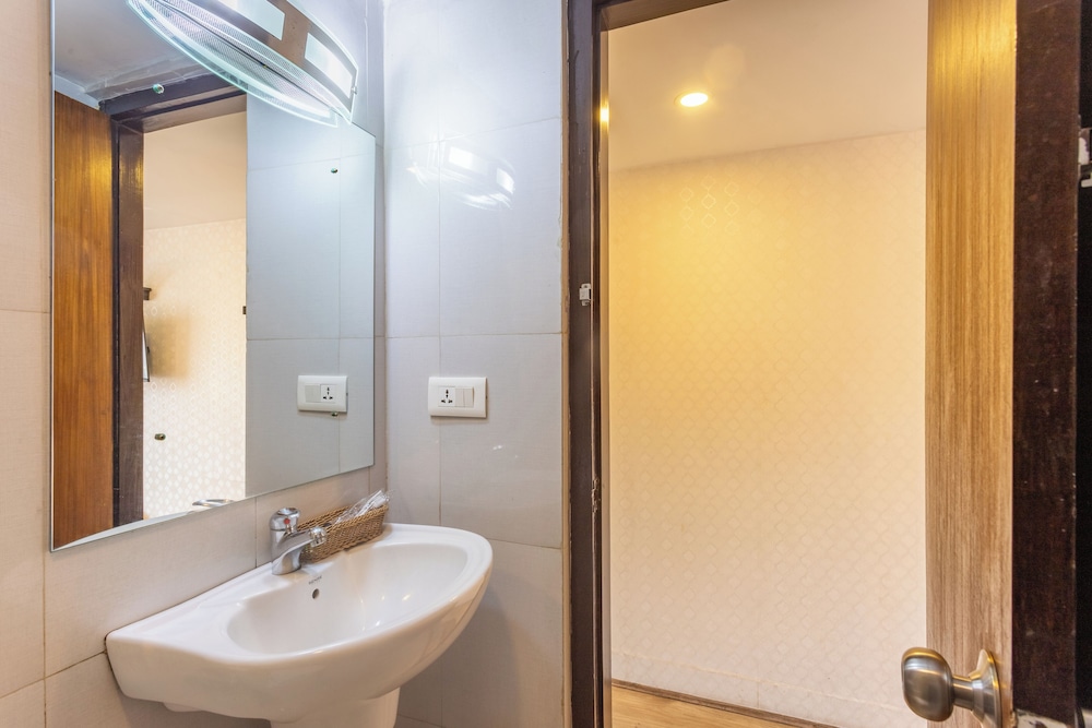 Hotel Sapana Garden 43/45