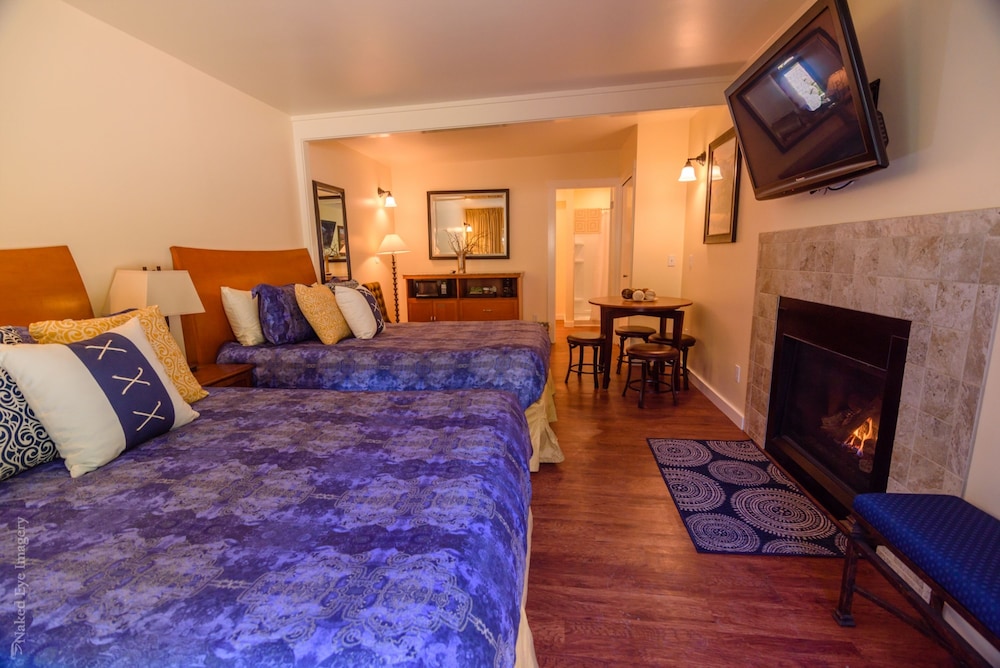 Inn at Buckhorn Cove 42/59