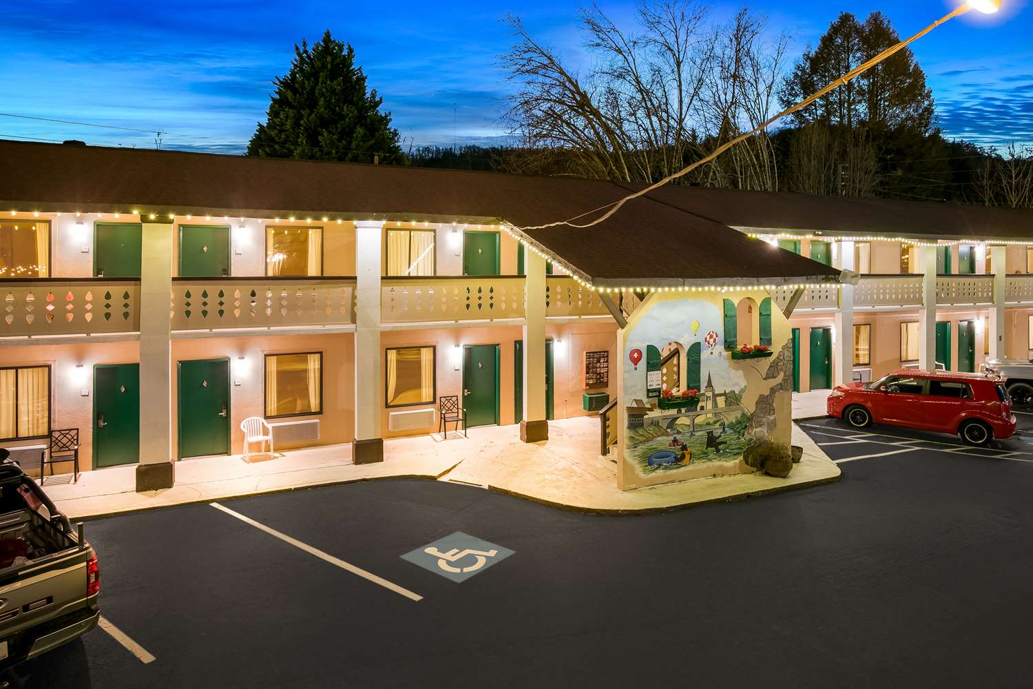 Quality Inn Downtown Helen, GA 2/37