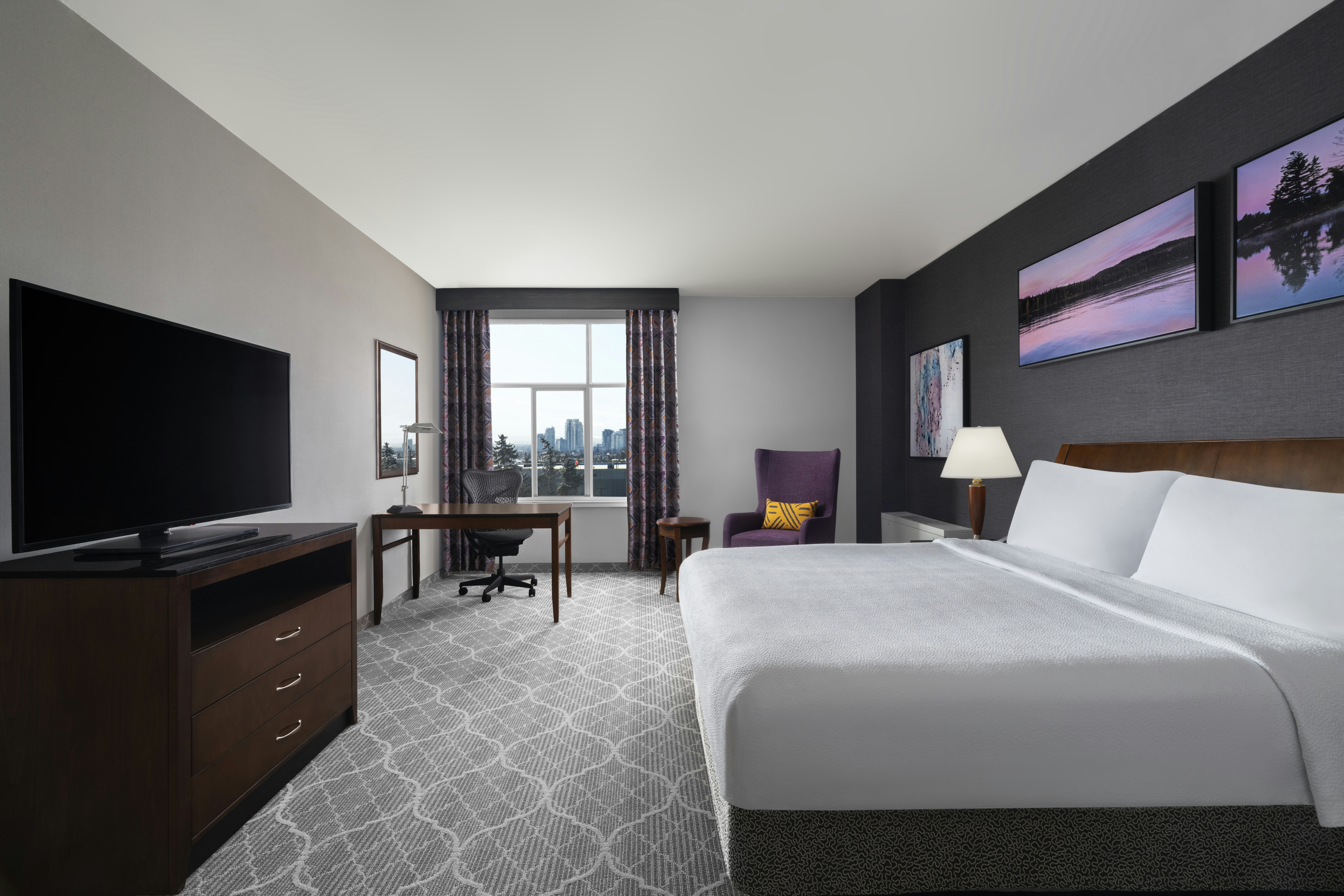 ROOM, KING BED