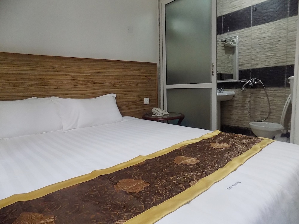 Remmings Hotel 11/33