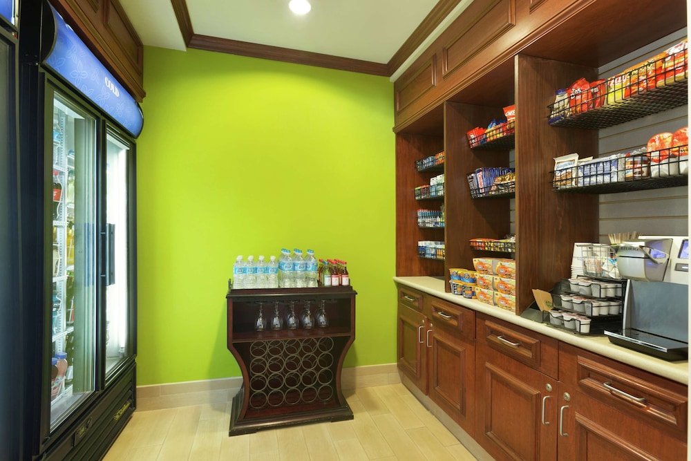 HILTON GARDEN INN FAIRFAX 54/61