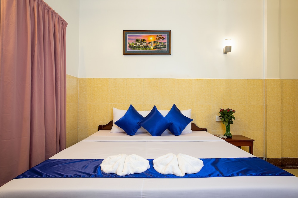 Botoum Hostel 10/33