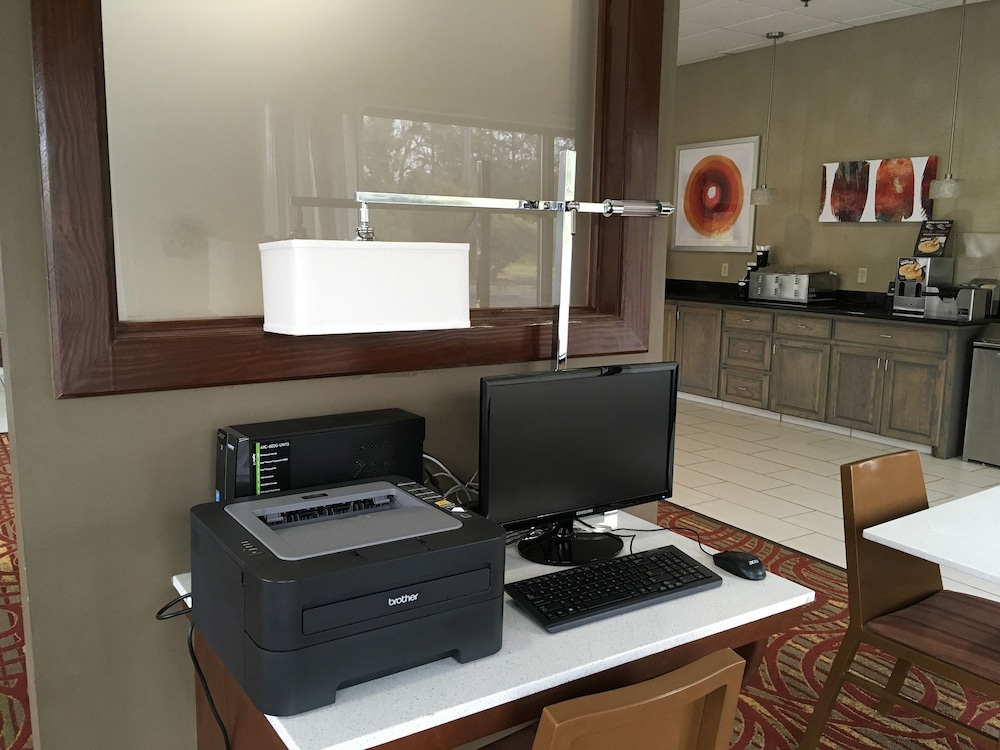 Americas Best Value Inn & Suites Bastrop 30/39
