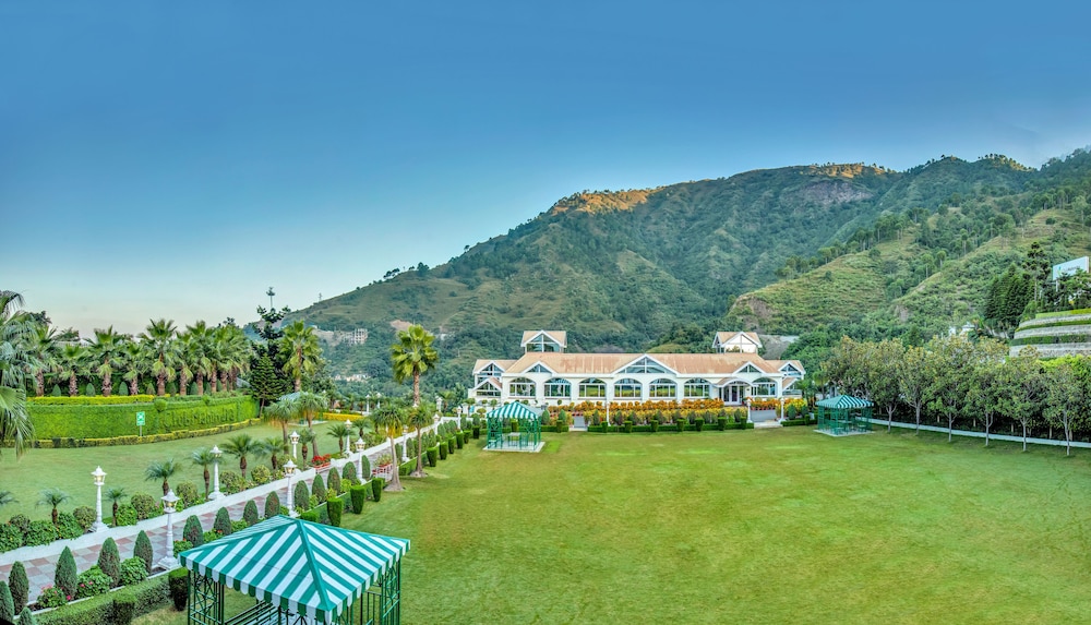 Club Mahindra Kandaghat 50/62