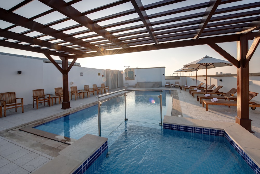 Center Hotel Sharjah 13/34
