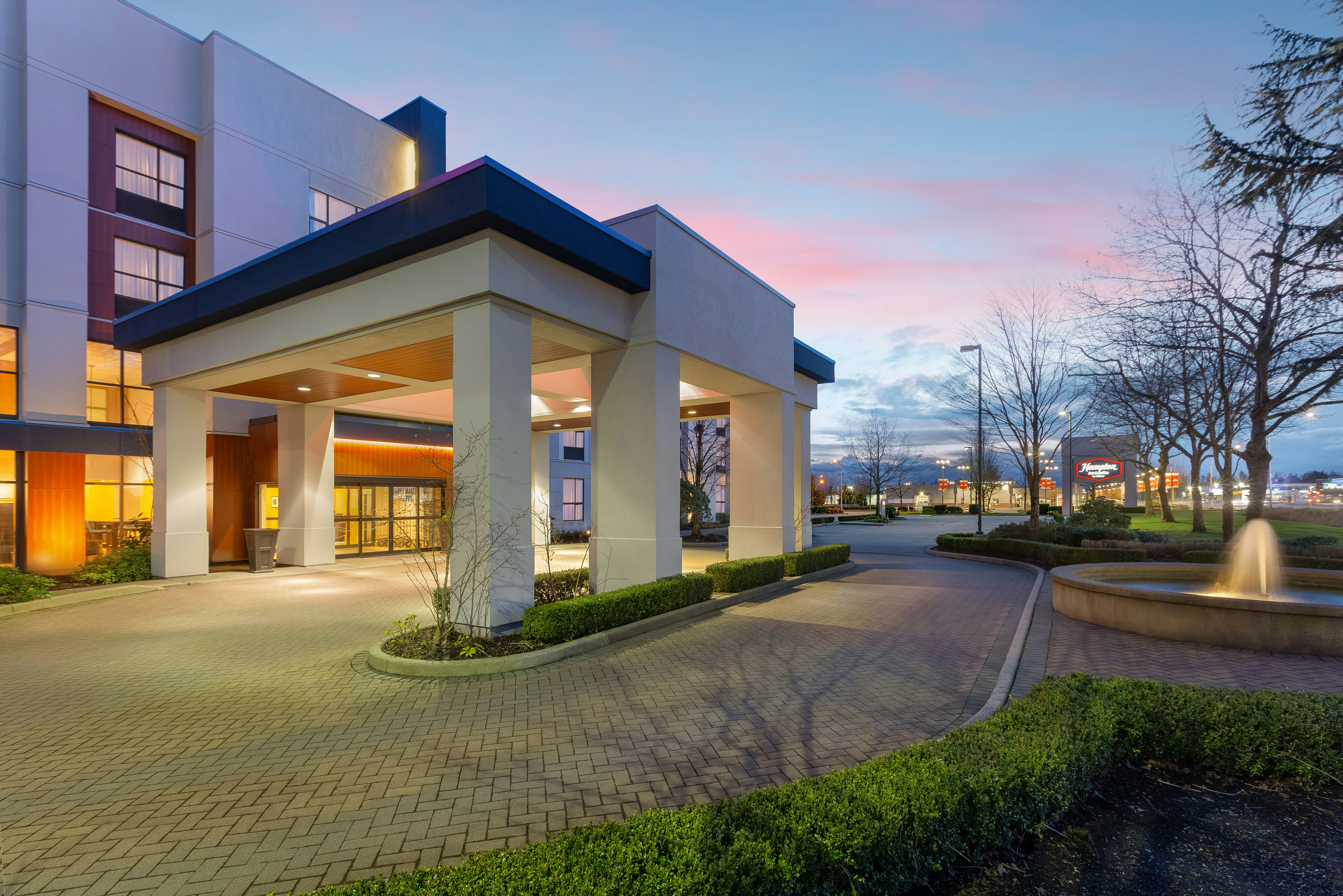 Hampton Inn and Suites by Hilton Langley Surrey 5/72