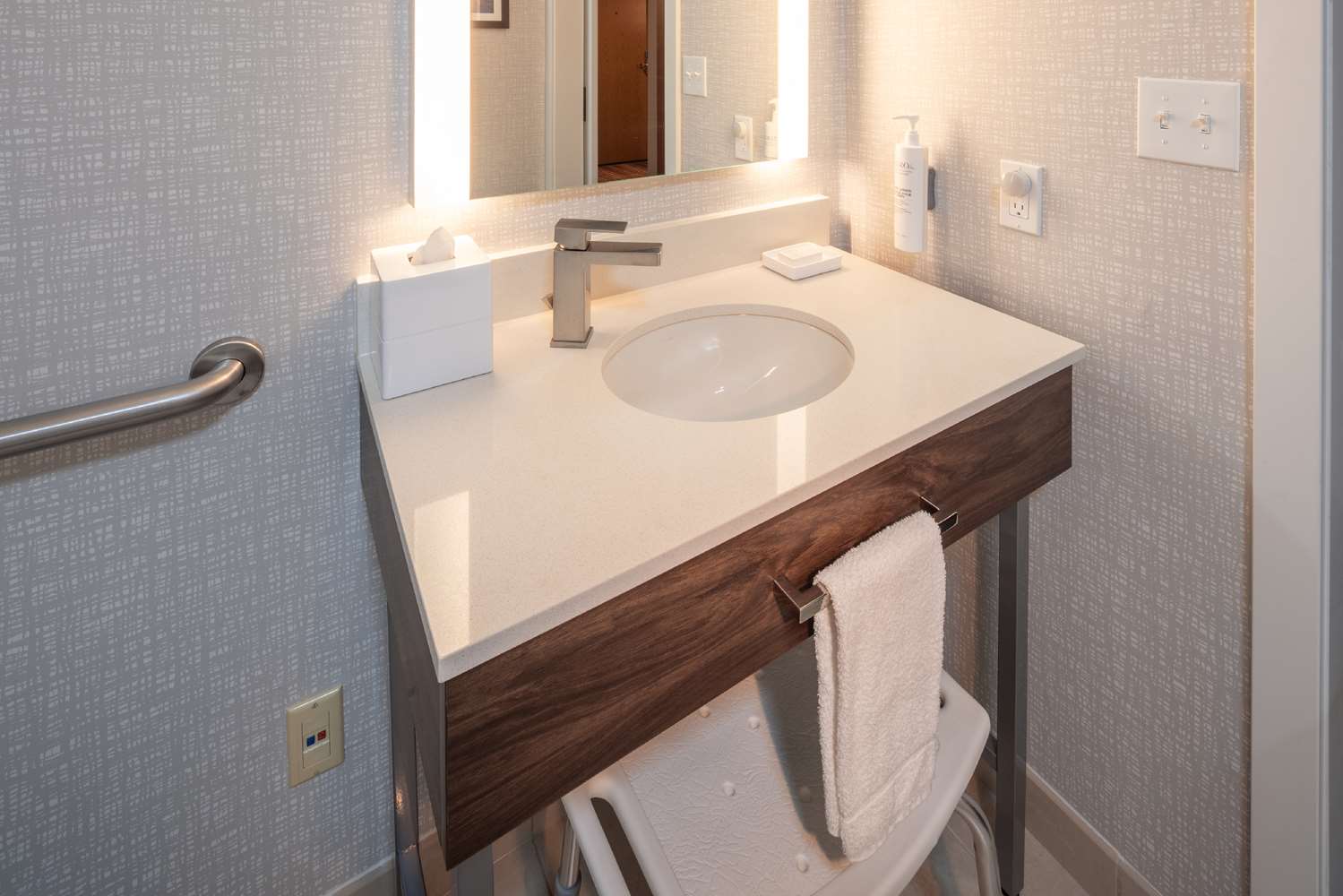 Hampton Inn Pullman, WA 48/49