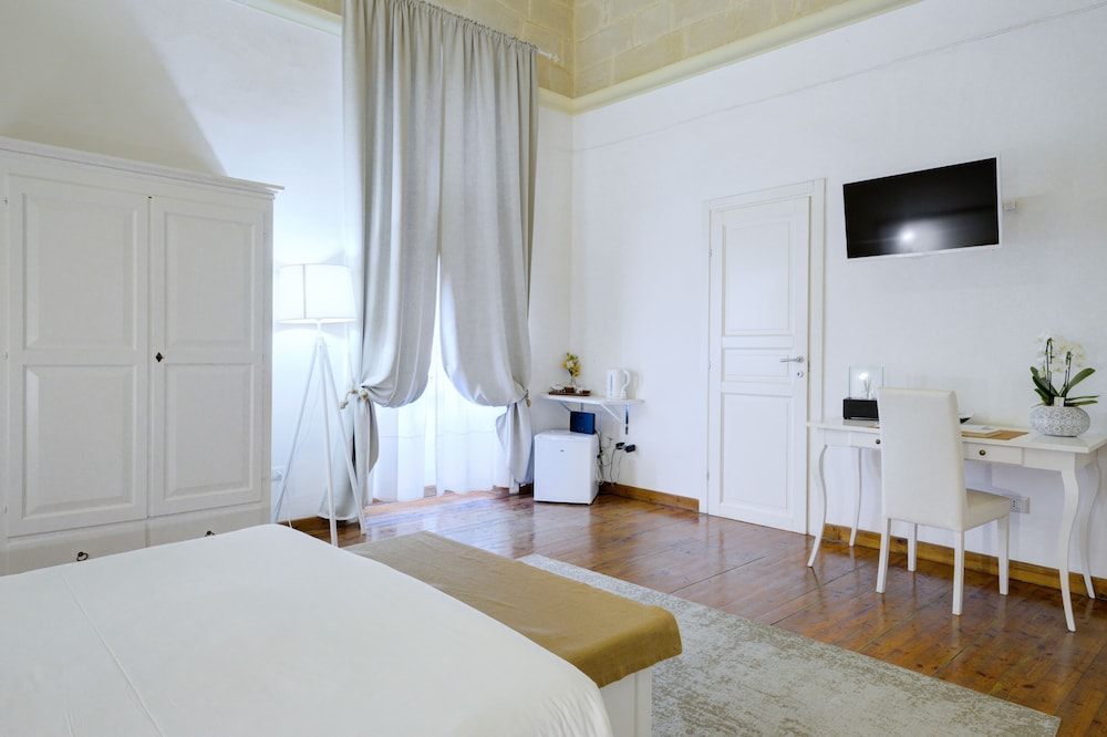 Ada Suites 28/62