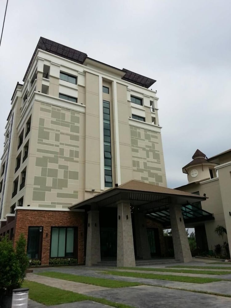 Coco View Hotel 5/67