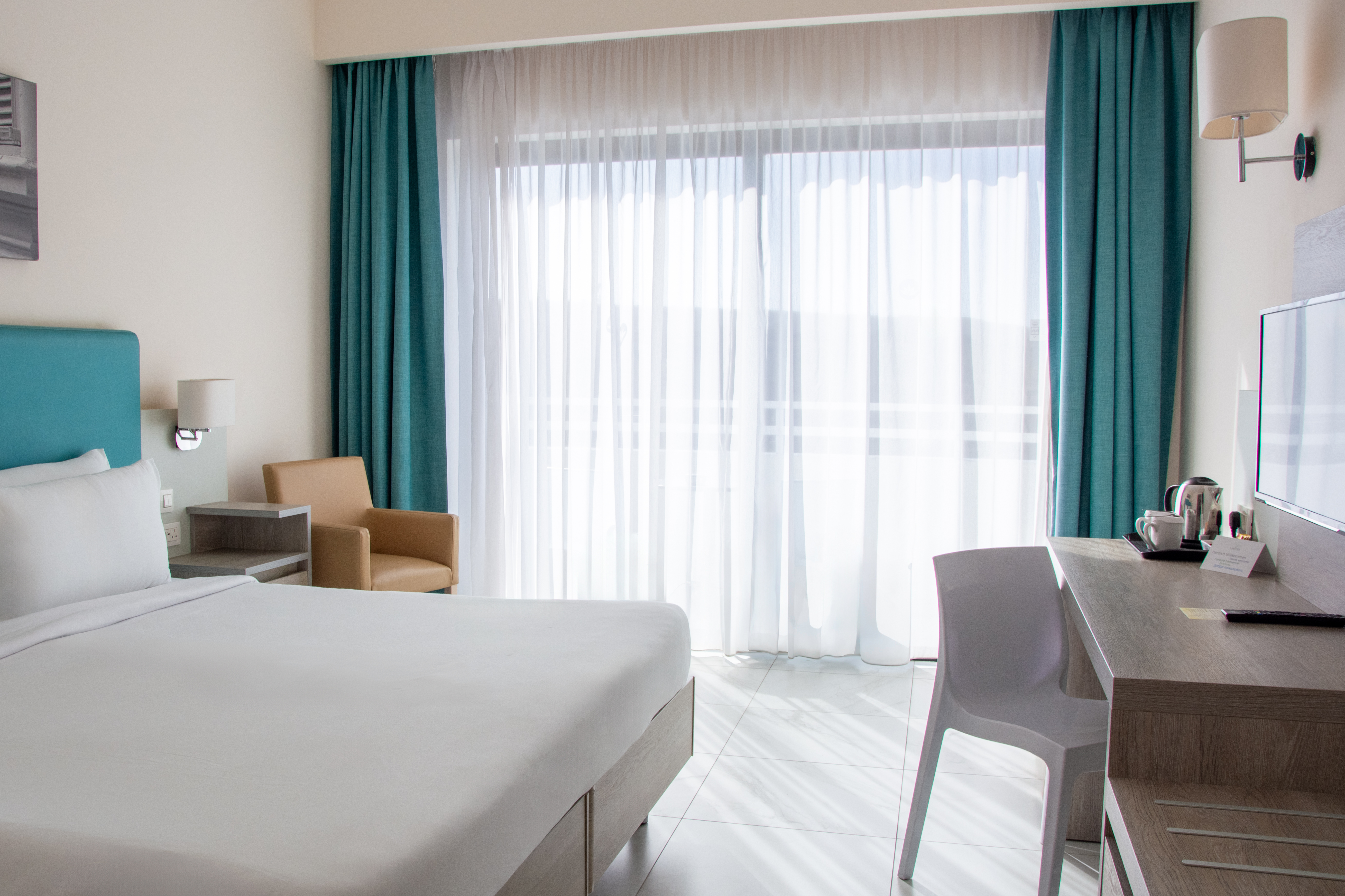 Room, Double or Twin Bed, Lateral Side Sea View، Riviera Spa Resort - Adults Only 3/5