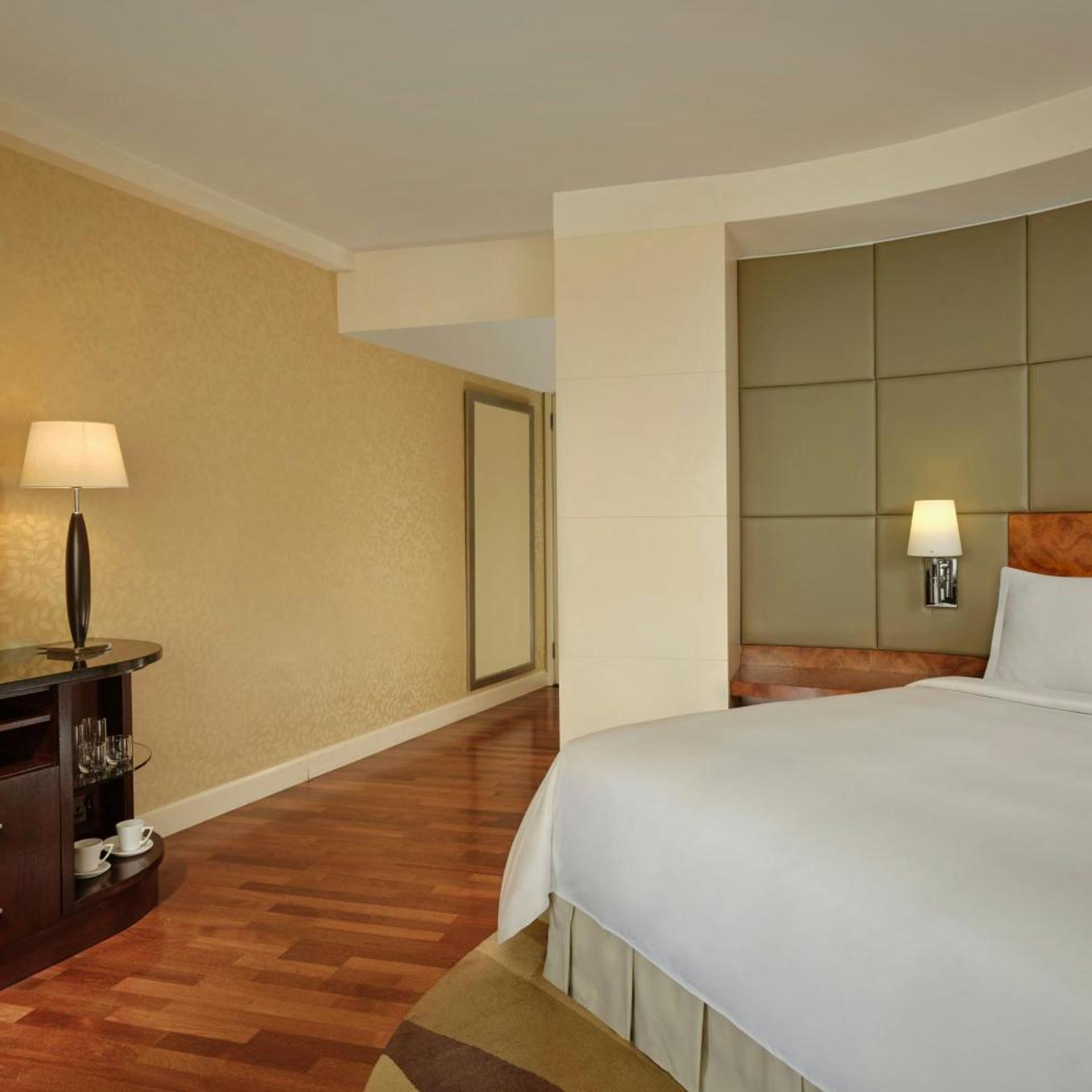 Panoramic, Guest Room, King Bed, Skyline View, High Floor، The Park Tower Knightsbridge, a Luxury Collection Hotel, London 6/9