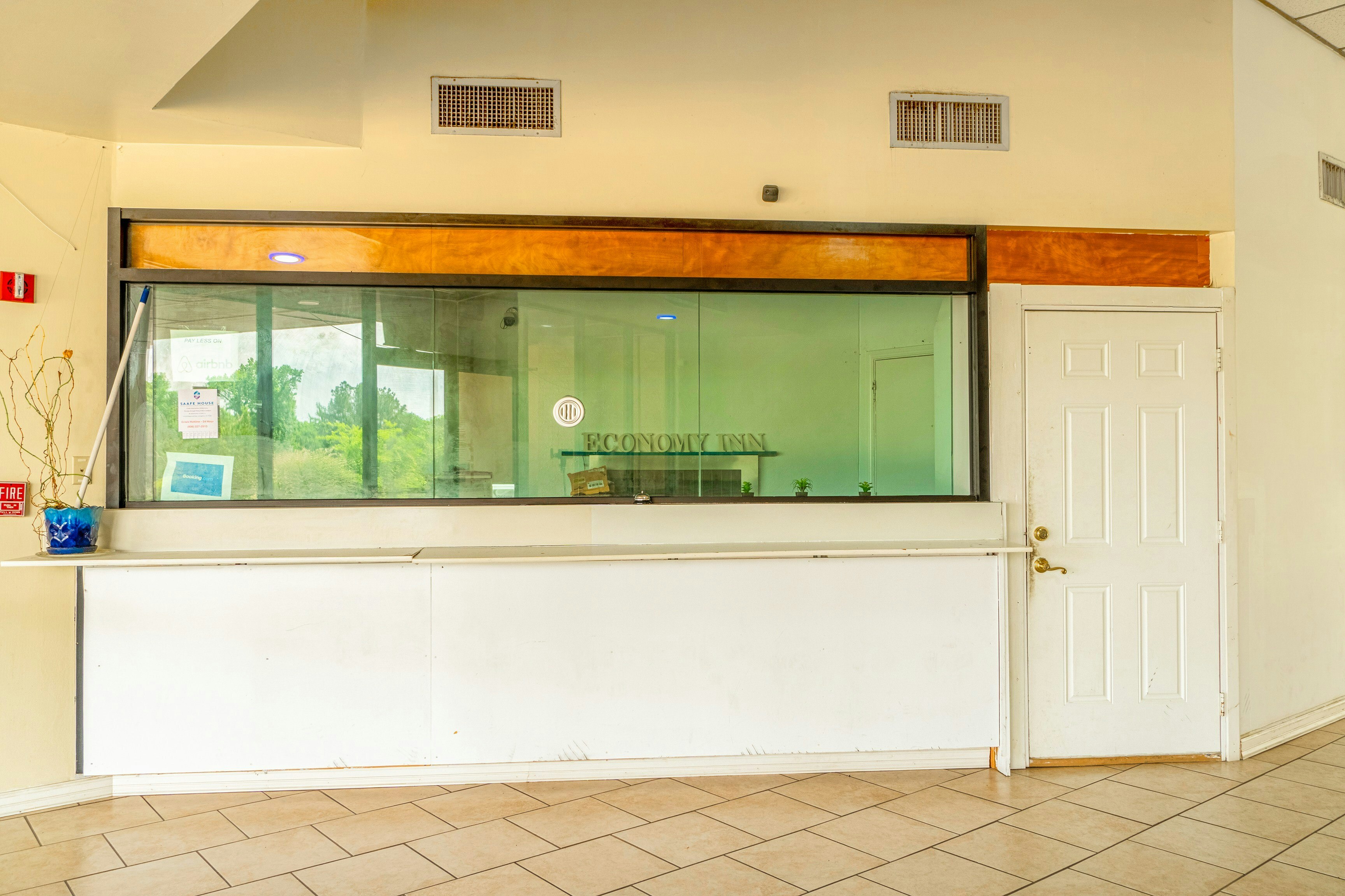 Lobby at Economy Inn Livingston By OYO TX US 59, LIVINGSTON - TX
