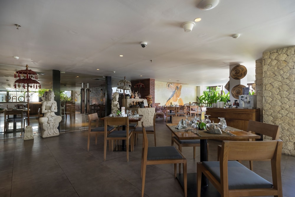 D Primahotel Petitenget Seminyak 2 49/64