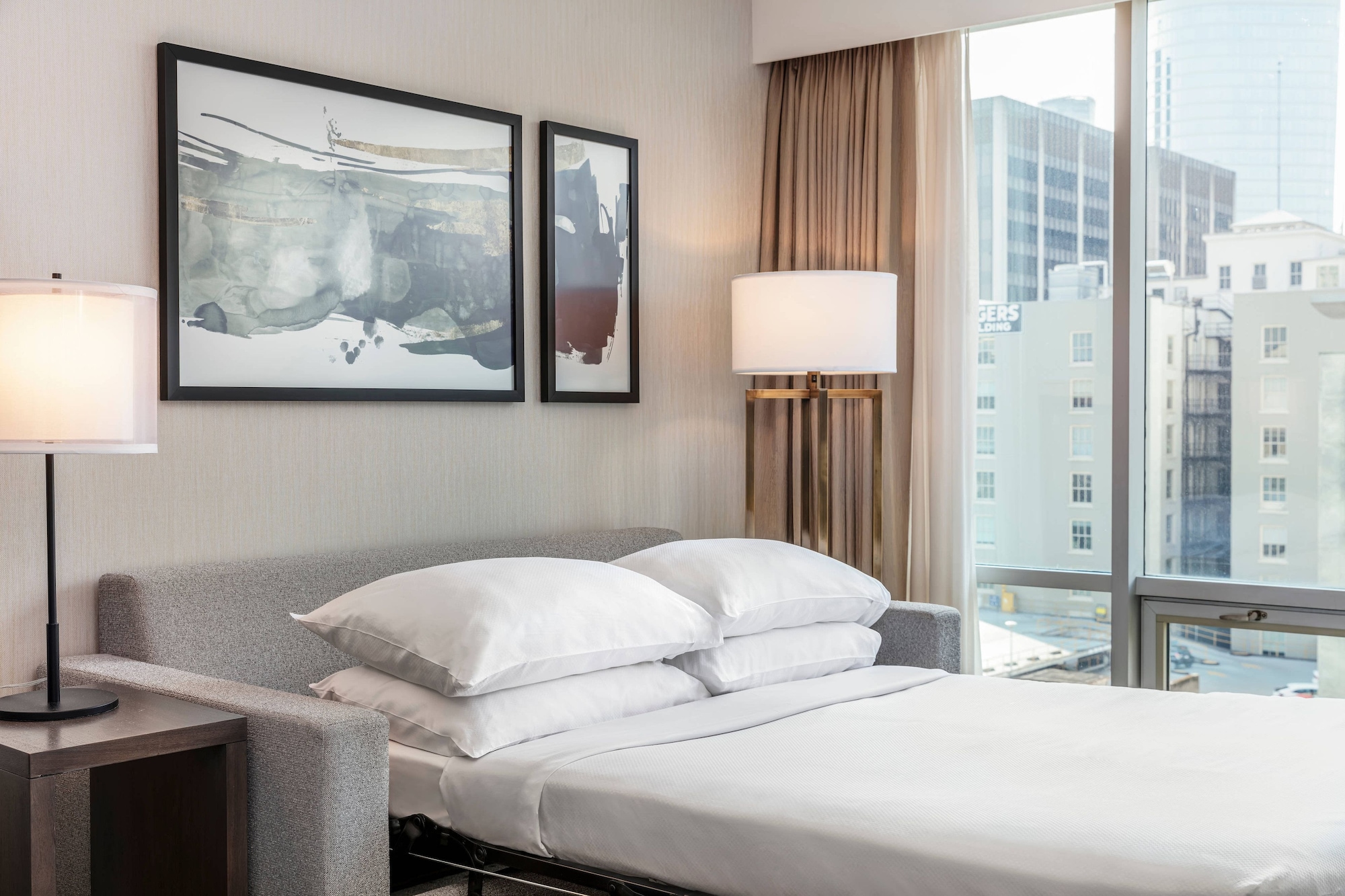 Room at Delta Hotels by Marriott Vancouver Downtown Suites, VANCOUVER - BRITISH COLUMBIA