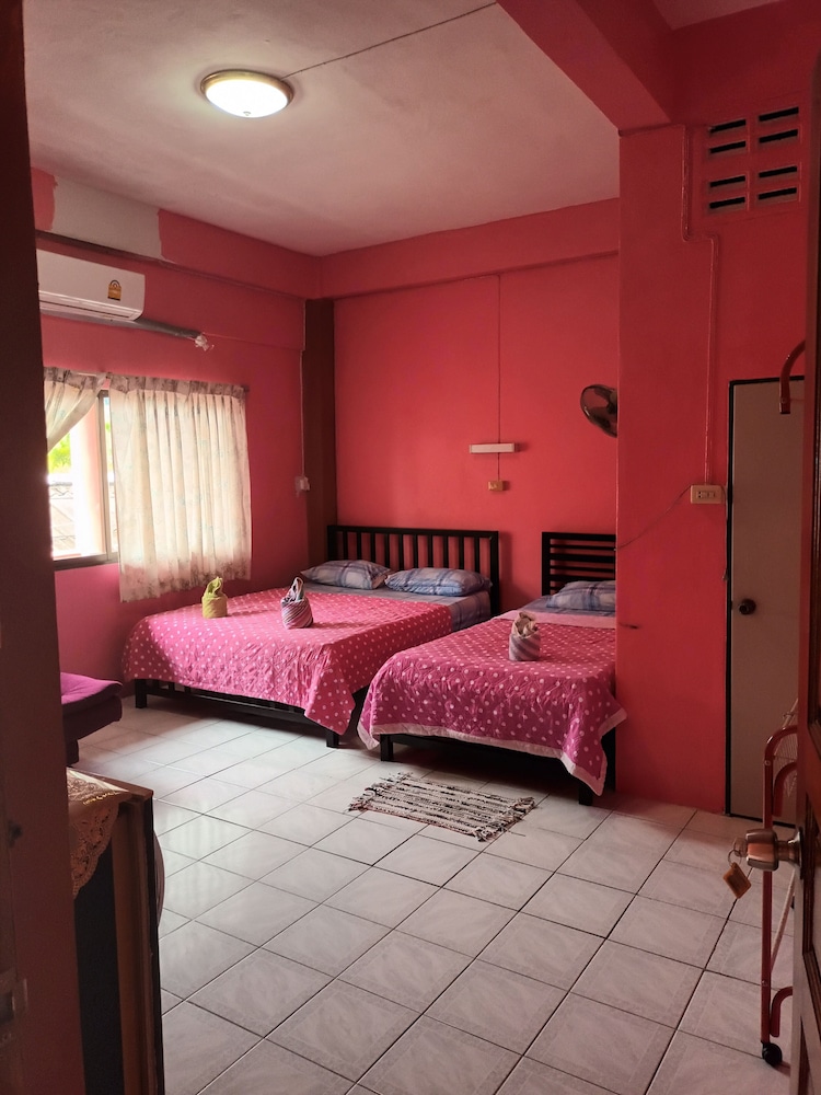 Baan Natcha 33/66