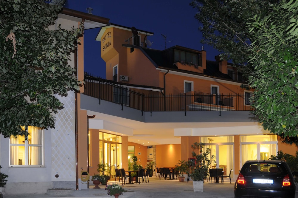 Albergo Ristorante Sonia 2/63