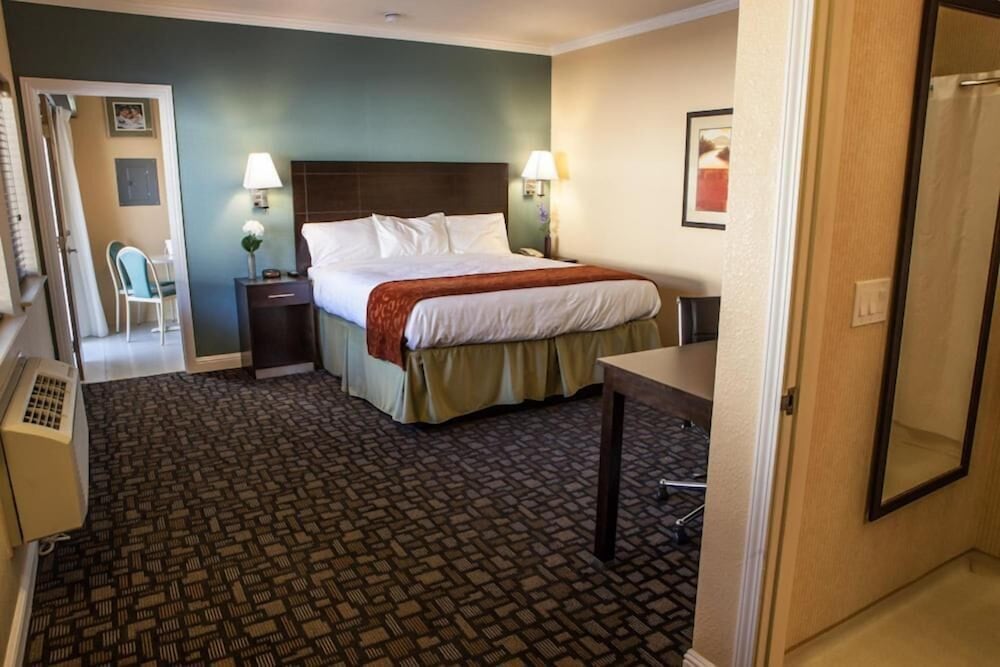 Marinwood Inn & Suites 22/43