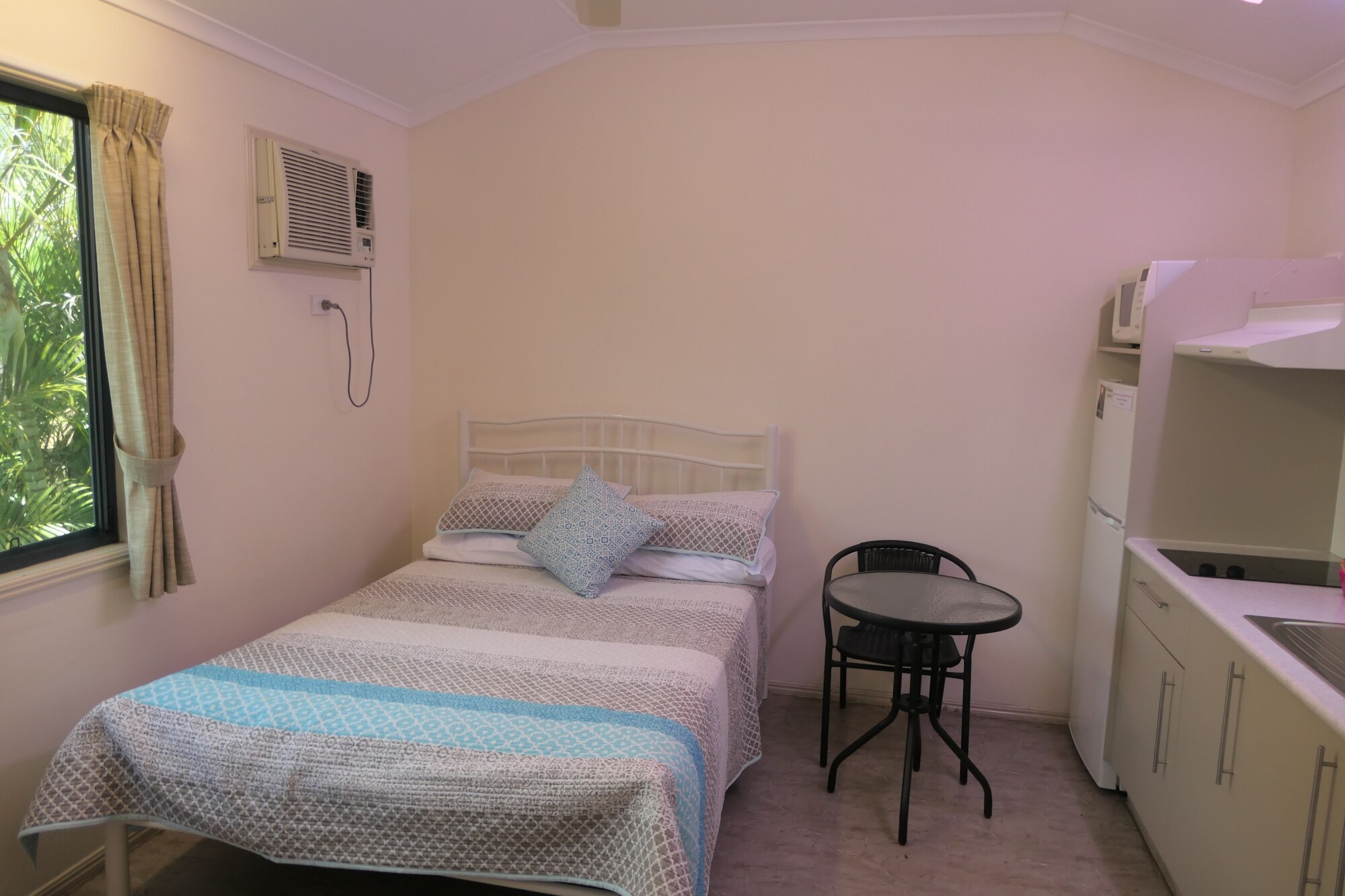 Room, Double Bed