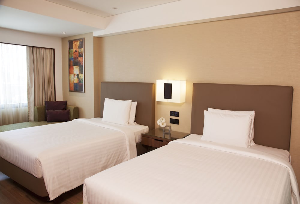 Courtyard By Marriott Chennai 10/38