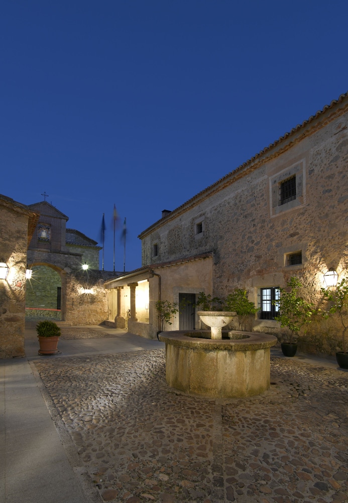 Parador De Trujillo 49/53