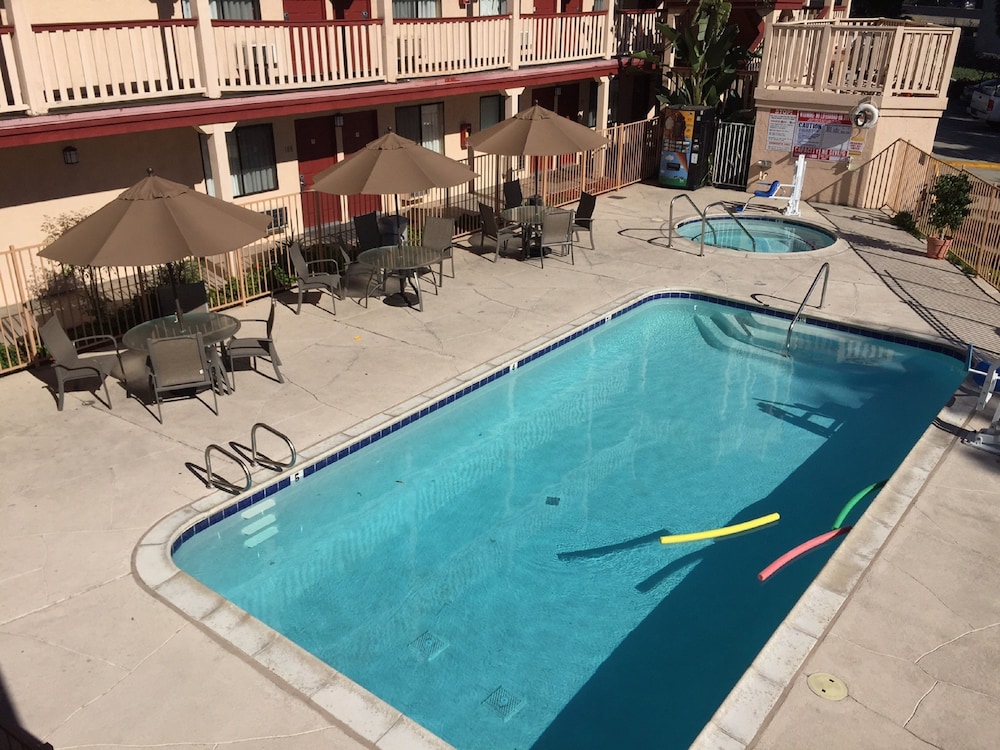 Heritage Inn La Mesa 8/44