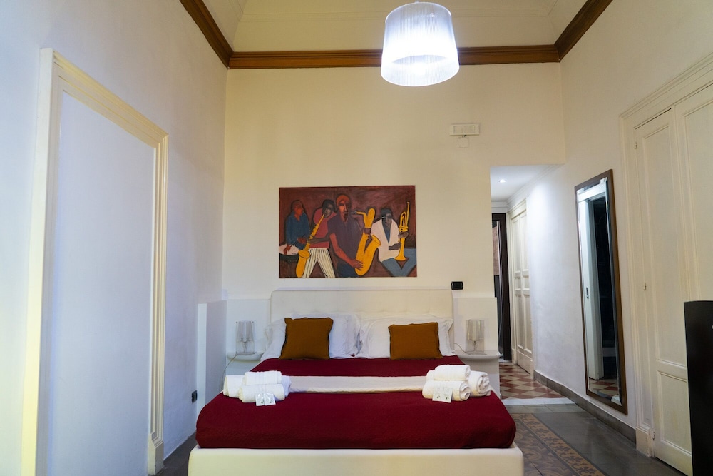 Bed and Breakfast Opera 21/72