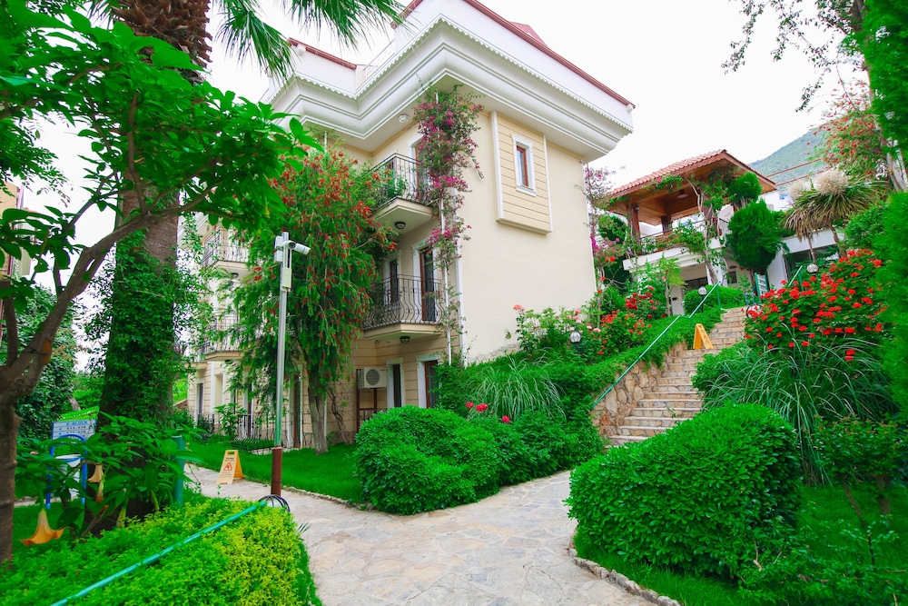 Yel Holiday Resort 38/50