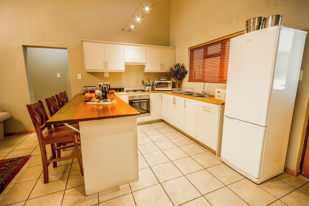 Orange Grove Farm 27/50