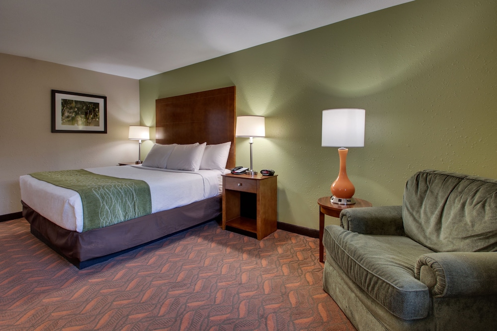 Greenfield Inn and Suites Elizabethtown KY I65 Exit 94 35/62