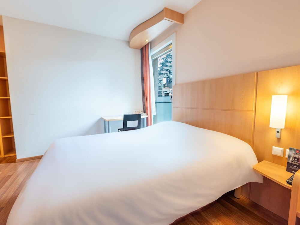 ibis Esch Belval 23/64