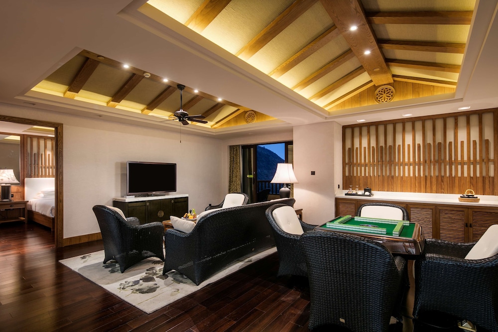 Hilton Sanqingshan Resort 40/60